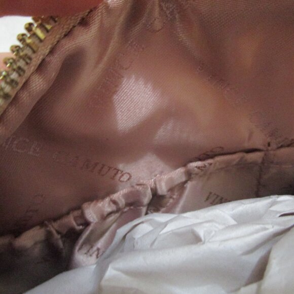 NWT Beautiful Large Vince Camuto Pink and white floral Makeup Bag Pouch 12X6 - Picture 10 of 15